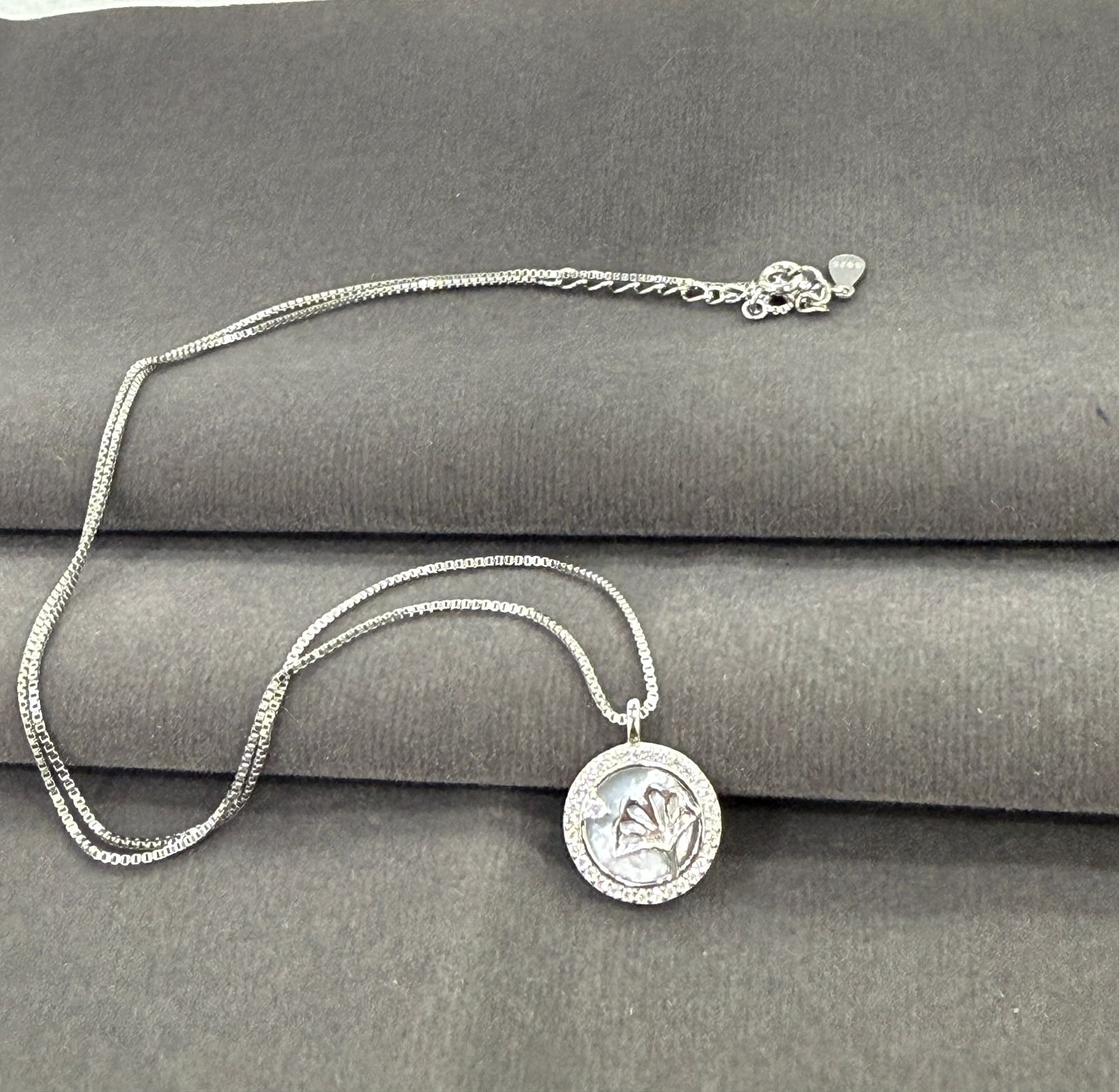 92.5 Silver Beautiful Mother of Pearl Minimalist Chain